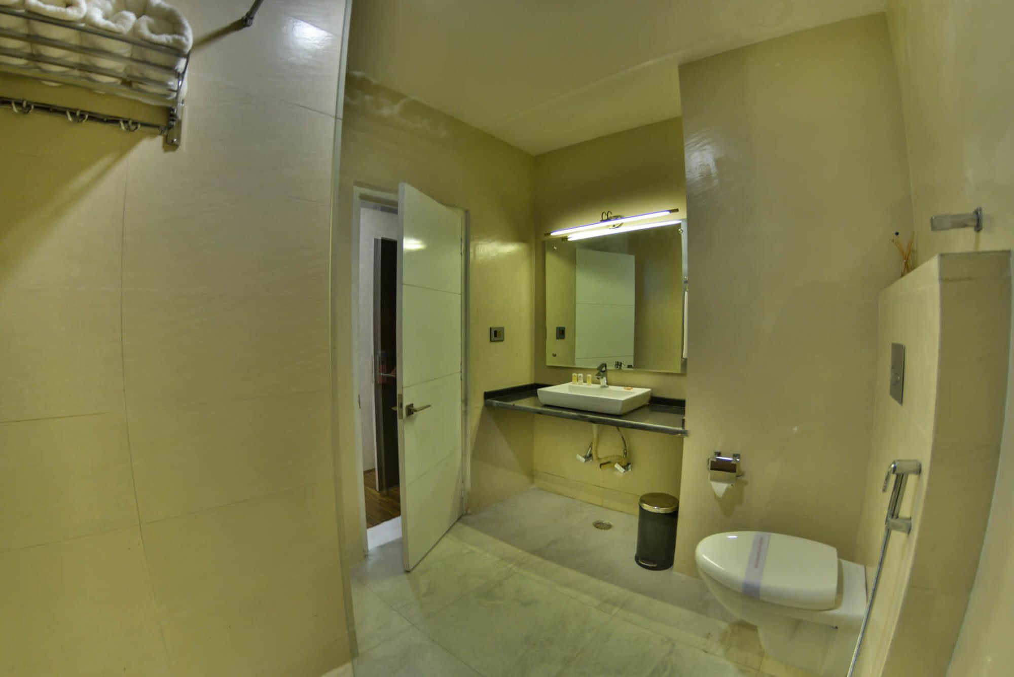 Heritage Luxury Srinagar  Exterior photo